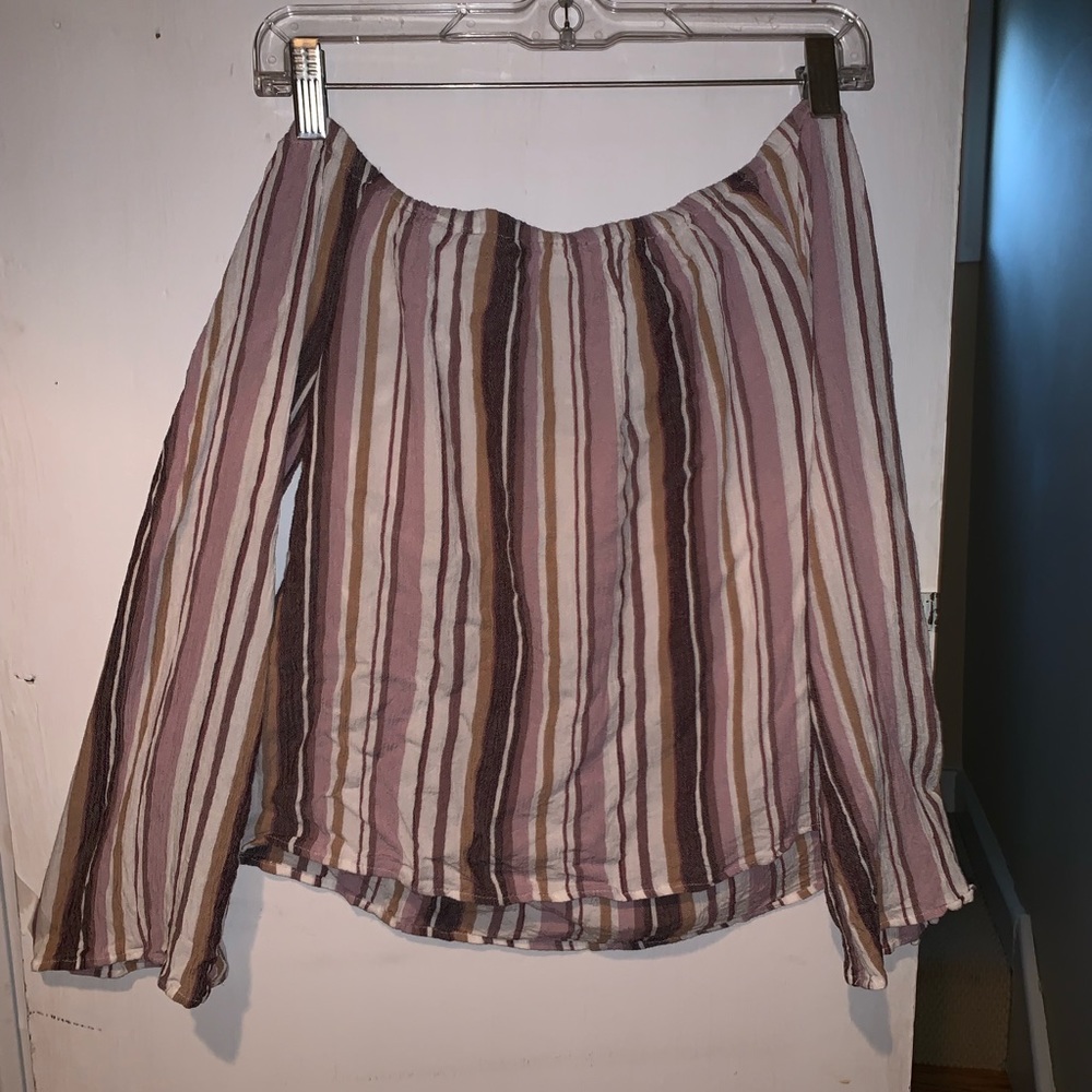 Off the shoulder flowy shirt